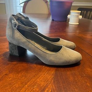 Size 8M Grey Bandolino suede pumps, ankle strap, and snake. Skin heal.